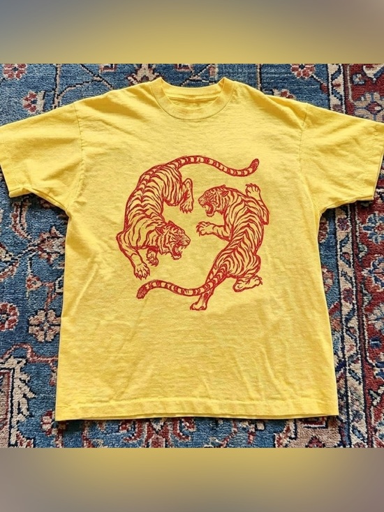 Gildan Other - Yellow Tiger Graphic Tee